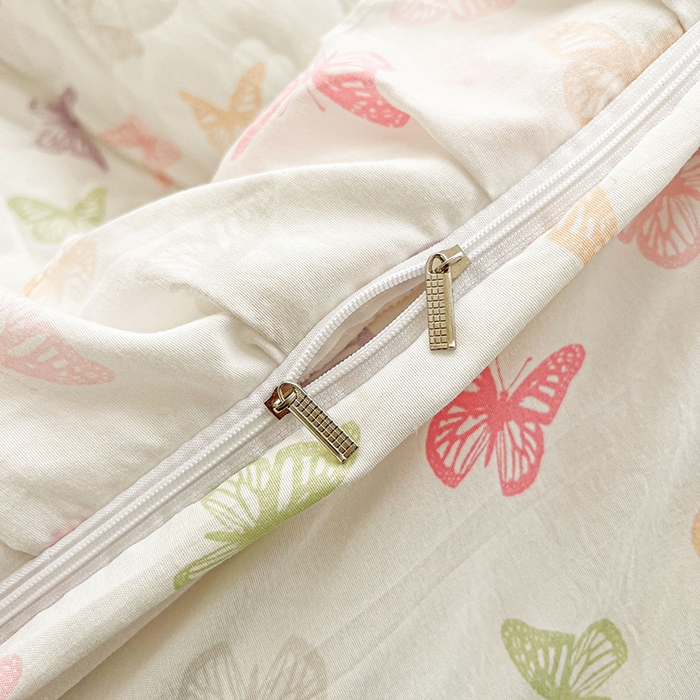 91家纺网 家纺一手货源 找家纺 宜凡家纺 2025新款糯糯棉全夹棉床笠式床裙三件套 蝶舞纷飞