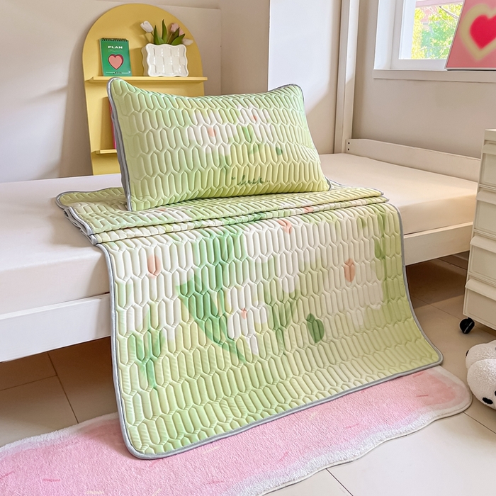 91家纺网 家纺一手货源 找家纺 川悦生活 2025新款大阪宿舍凉感丝凉席 小清哈桑