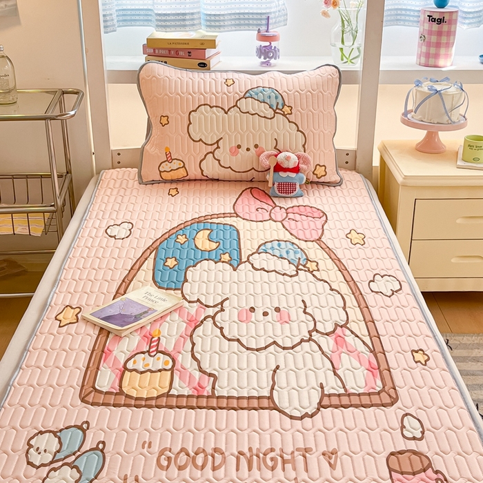 91家纺网 家纺一手货源 找家纺 川悦生活 2025新款大阪宿舍凉感丝凉席 晚安夏洛