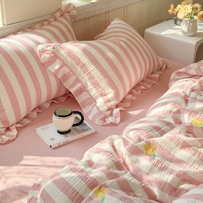 91家纺网 家纺一手货源 找家纺 2025新品全棉色织皱皱纱刺绣款四件套 流星雨