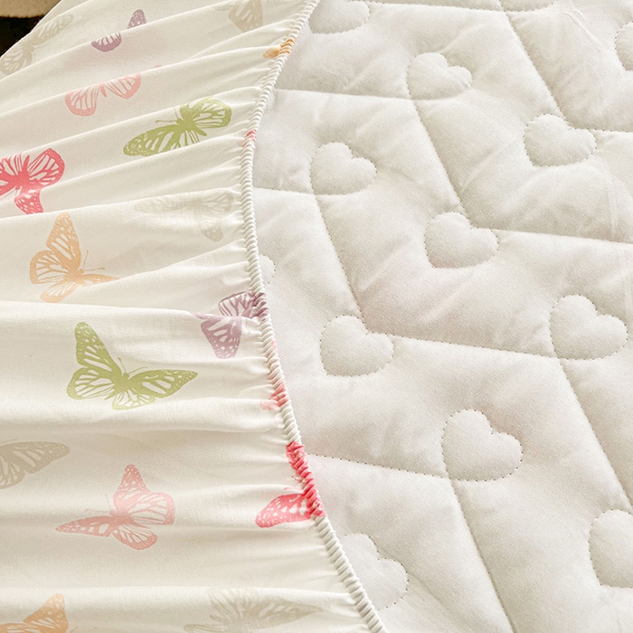 91家纺网 家纺一手货源 找家纺 宜凡家纺 2025新款糯糯棉全夹棉床笠式床裙三件套 蝶舞纷飞