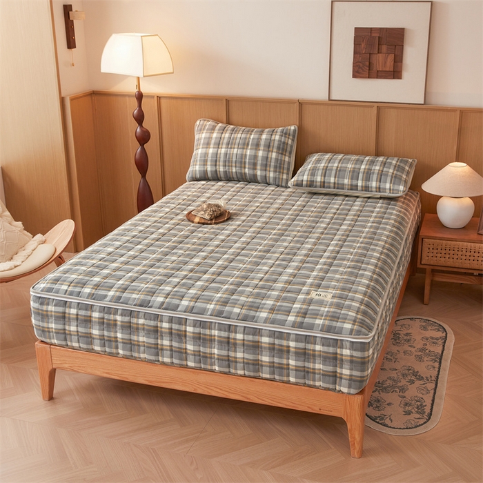 91家纺网 家纺一手货源 找家纺 伊人坊2025新款全棉色织水洗棉六面全包床笠床垫保护套无印风 夹棉床围-诺卡格