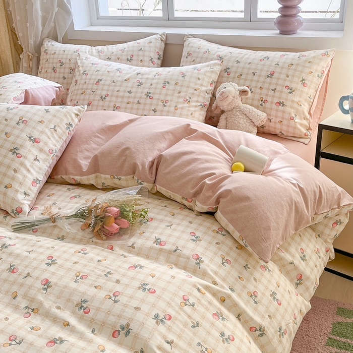 91家纺网 家纺一手货源 找家纺 吉象家纺13070全棉四件套纯棉四件套直播小清新男孩女草莓格