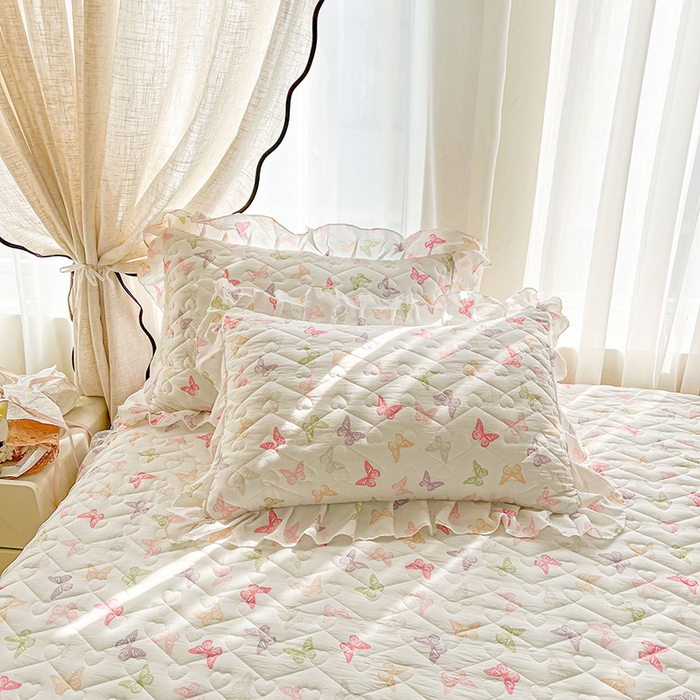 91家纺网 家纺一手货源 找家纺 宜凡家纺 2025新款糯糯棉全夹棉床笠式床裙三件套 蝶舞纷飞