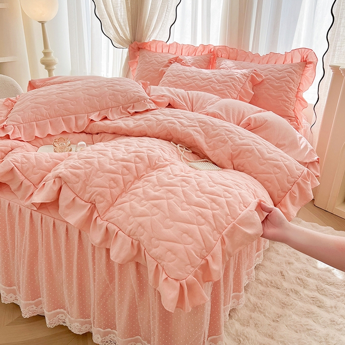 91家纺网 家纺一手货源 找家纺 宜凡家纺 2025新款糯糯棉全夹棉床笠式床裙三件套 春日粉