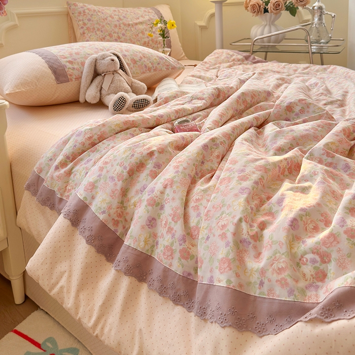 91家纺网 家纺一手货源 找家纺 安莱生活2025新款全棉纯棉小碎花刺绣花边款夏被夏凉被空调被 羽希