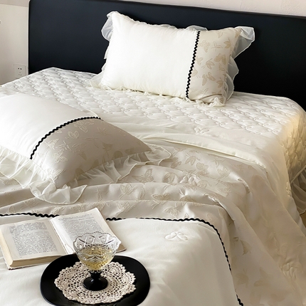 富米莱（原臻工厂） 2025新款西西里莱赛尔天丝法式公主风浮雕蝴蝶夏被床盖四件套 西西里-白