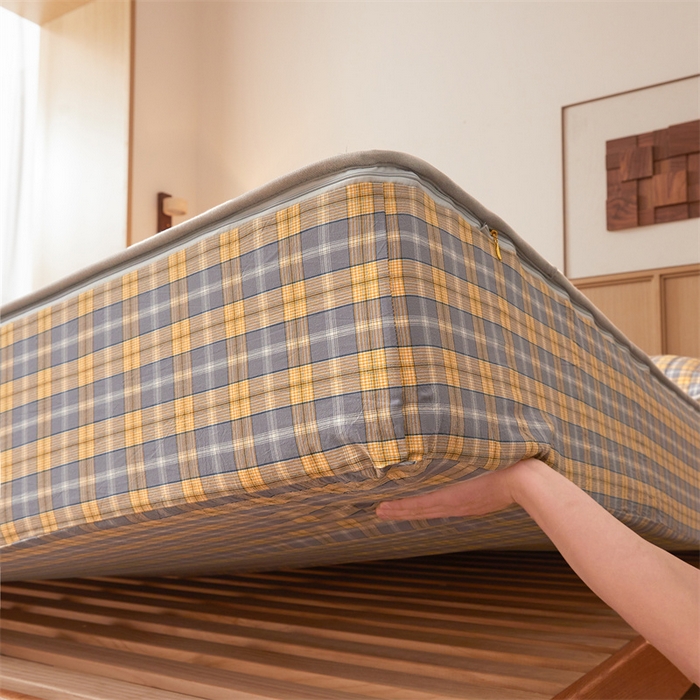 91家纺网 家纺一手货源 找家纺 伊人坊2025新款全棉色织水洗棉六面全包床笠床垫保护套无印风 单层床围-黄调格