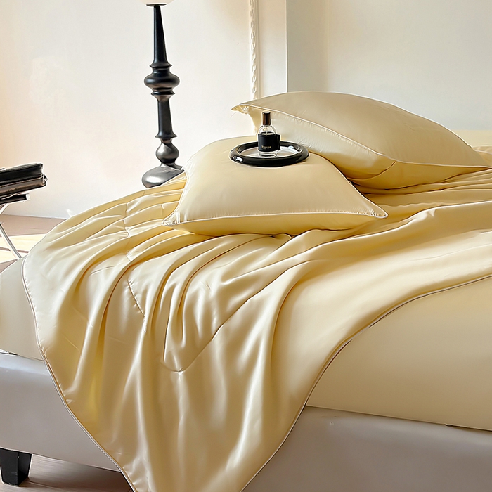 91家纺网 家纺一手货源 找家纺 百寐 2025新款60S兰精天丝夏被系列 奶昔黄