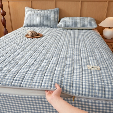 91家纺网 家纺一手货源 找家纺 （总）伊人坊2025新款全棉色织水洗棉六面全包床笠床垫保护套无印风