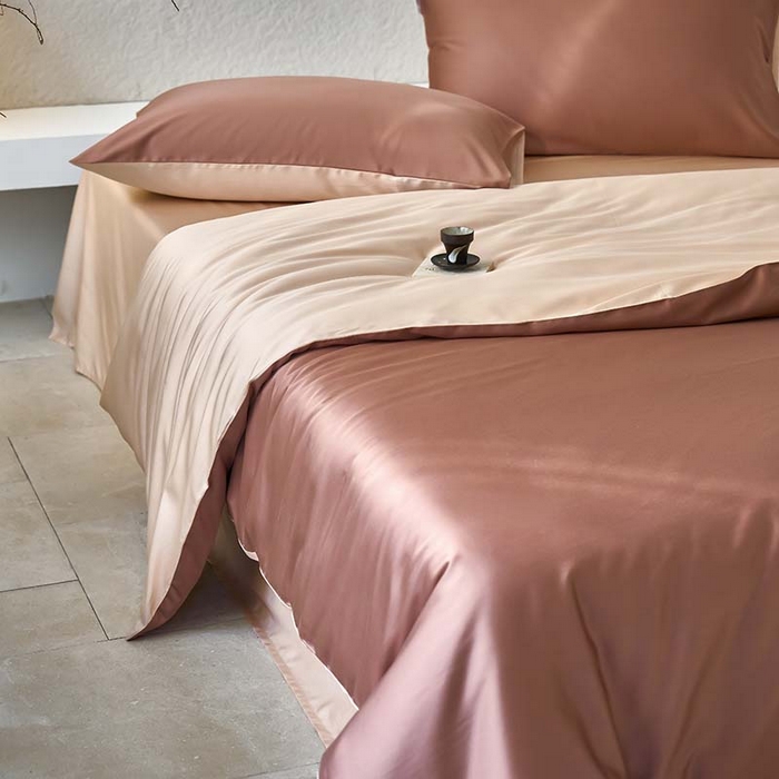 91家纺网 家纺一手货源 找家纺 咏绒家纺工厂店 2025新款60支奥地利兰精天丝纯色天丝棉四件套 古铜（红棕-风衣米）