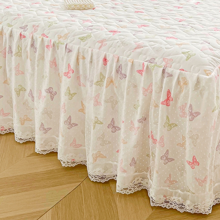 91家纺网 家纺一手货源 找家纺 宜凡家纺 2025新款糯糯棉全夹棉床笠式床裙三件套 蝶舞纷飞