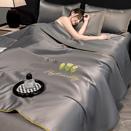 91家纺网 家纺一手货源 找家纺 （总）伊梵居 2025新款水洗真丝刺绣夏被四件套