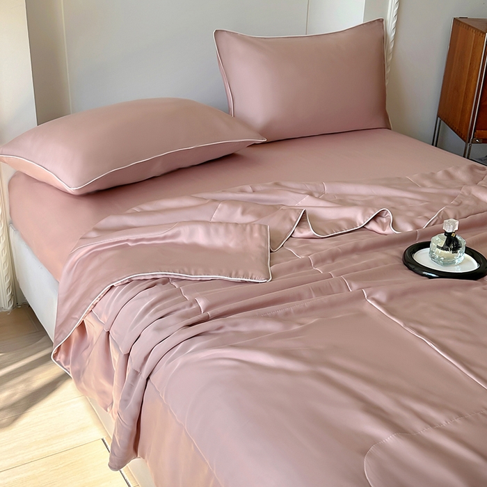 91家纺网 家纺一手货源 找家纺 百寐 2025新款60S兰精天丝夏被系列 樱花粉