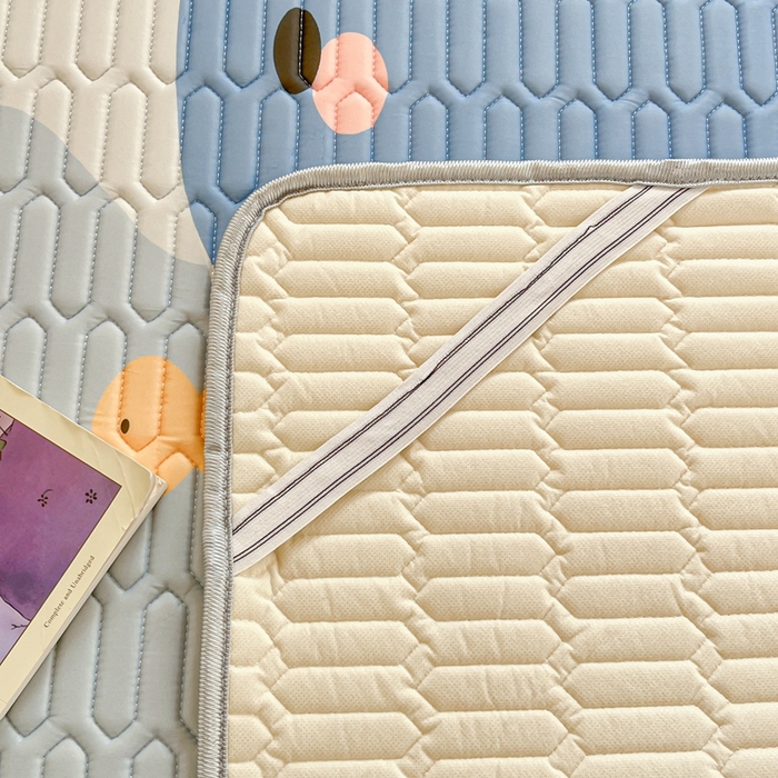 91家纺网 家纺一手货源 找家纺 川悦生活 2025新款大阪宿舍凉感丝凉席 夏日噗噜