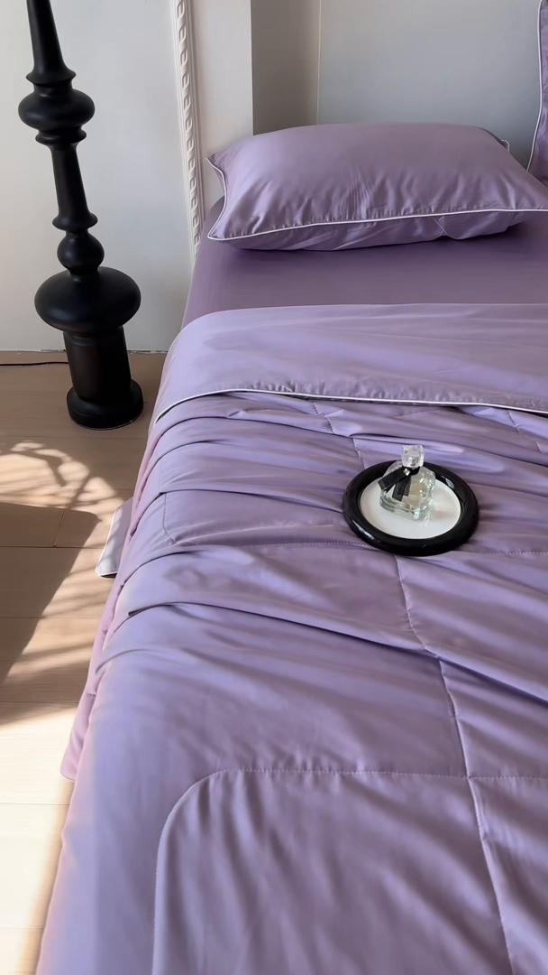 91家纺网 家纺一手货源 找家纺 百寐 2025新款60S兰精天丝夏被系列 芝兰紫