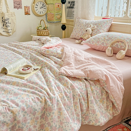 91家纺网 家纺一手货源 找家纺 （总）一比一家纺 2025新款云感皱皱纱简单款夏被夏凉被空调被四件套