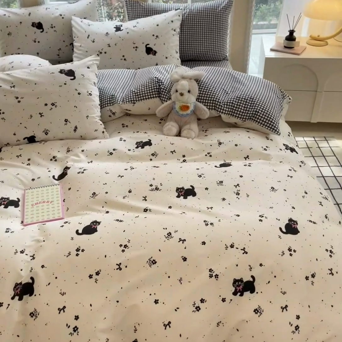 91家纺网 家纺一手货源 找家纺 吉象家纺13070全棉四件套纯棉四件套直播小清新男孩女小黑猫