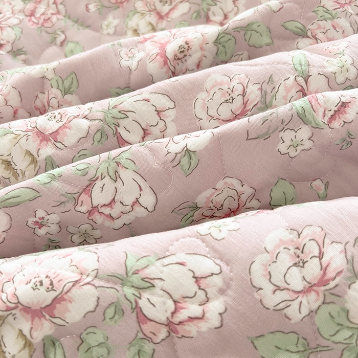 91家纺网 家纺一手货源 找家纺 宜凡家纺 2025新款糯糯棉全夹棉床笠式床裙三件套 柏林梦境