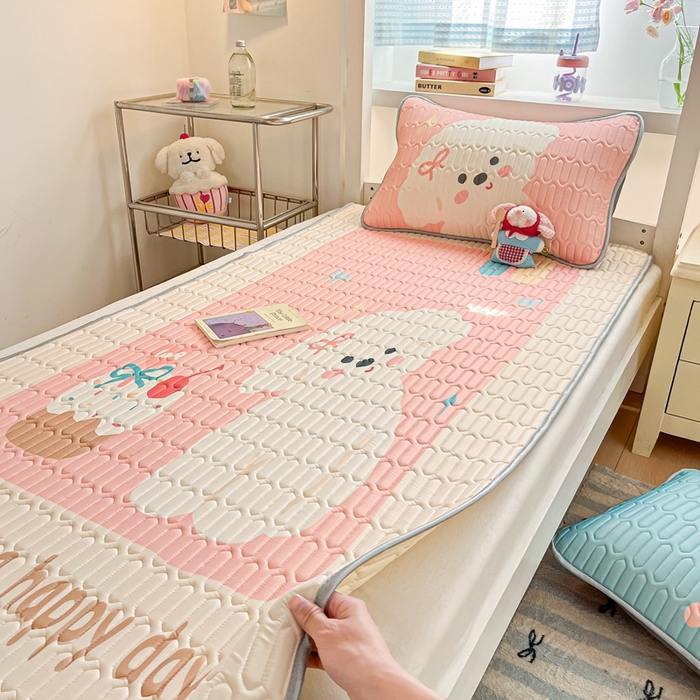 91家纺网 家纺一手货源 找家纺 川悦生活 2025新款大阪宿舍凉感丝凉席 莫妮恰