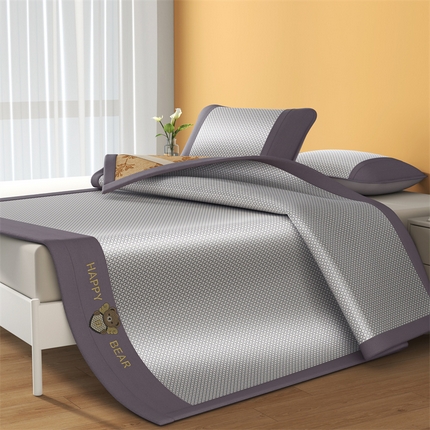 91家纺网 家纺一手货源 找家纺 （总）春晓 2025新款瞬时凉感冰藤席幸运熊系列