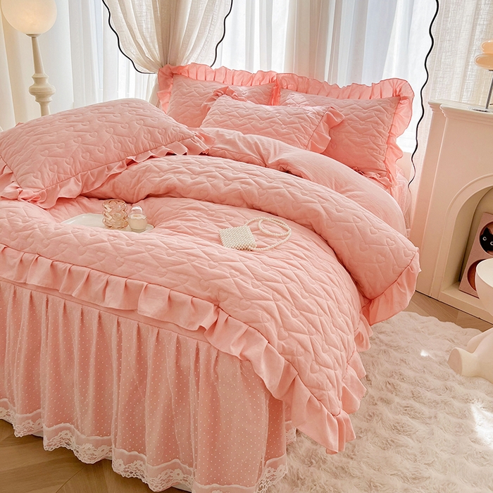 91家纺网 家纺一手货源 找家纺 宜凡家纺 2025新款糯糯棉全夹棉床笠式床裙三件套 春日粉