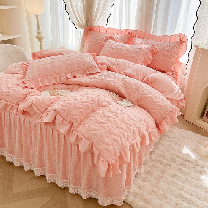 91家纺网 家纺一手货源 找家纺 宜凡家纺 2025新款糯糯棉全夹棉床笠式床裙三件套 春日粉