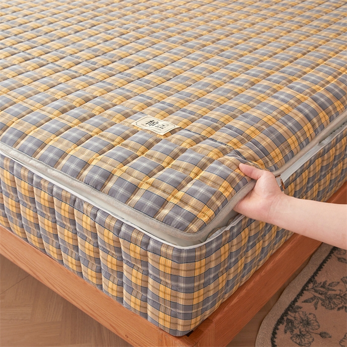 91家纺网 家纺一手货源 找家纺 伊人坊2025新款全棉色织水洗棉六面全包床笠床垫保护套无印风 夹棉床围-黄调格