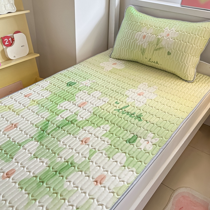 91家纺网 家纺一手货源 找家纺 川悦生活 2025新款大阪宿舍凉感丝凉席 小清哈桑