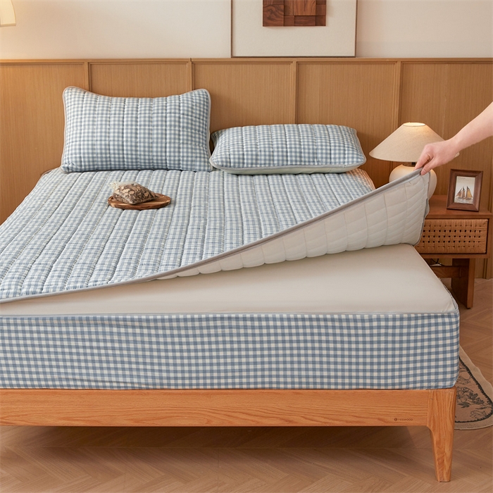 91家纺网 家纺一手货源 找家纺 伊人坊2025新款全棉色织水洗棉六面全包床笠床垫保护套无印风 单层床围-蓝小格