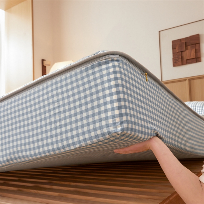 91家纺网 家纺一手货源 找家纺 伊人坊2025新款全棉色织水洗棉六面全包床笠床垫保护套无印风 单层床围-蓝小格