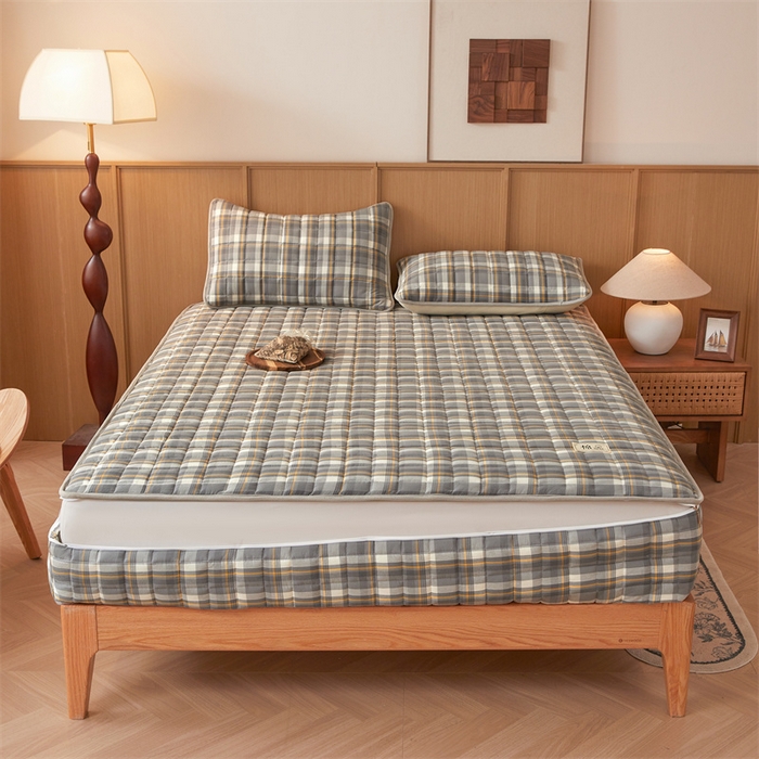 91家纺网 家纺一手货源 找家纺 伊人坊2025新款全棉色织水洗棉六面全包床笠床垫保护套无印风 夹棉床围-诺卡格