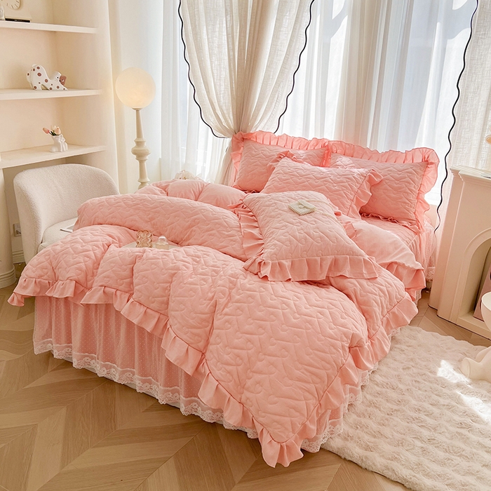 91家纺网 家纺一手货源 找家纺 宜凡家纺 2025新款糯糯棉全夹棉床笠式床裙三件套 春日粉