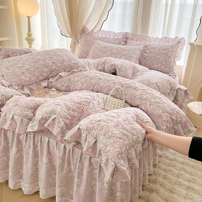 91家纺网 家纺一手货源 找家纺 宜凡家纺 2025新款糯糯棉全夹棉床笠式床裙三件套 柏林梦境