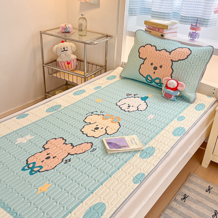 91家纺网 家纺一手货源 找家纺 川悦生活 2025新款大阪宿舍凉感丝凉席 旺仔啵啵