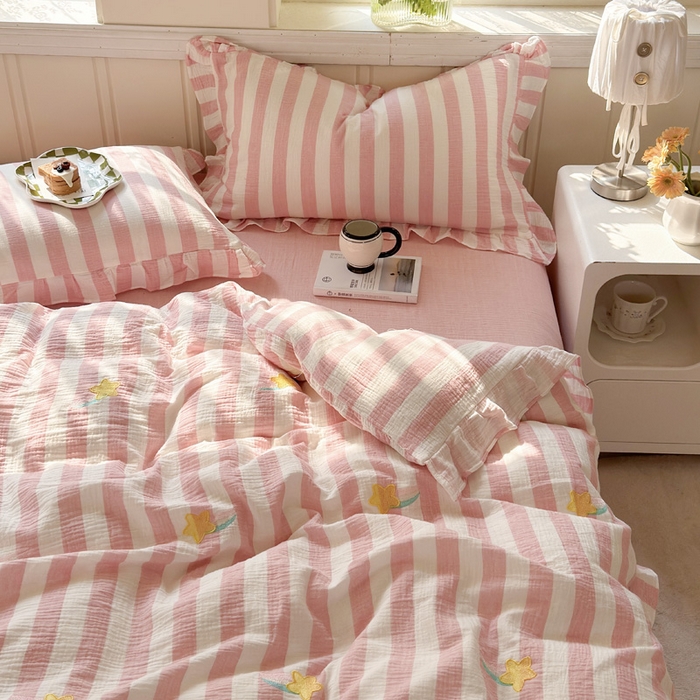 91家纺网 家纺一手货源 找家纺 2025新品全棉色织皱皱纱刺绣款四件套 流星雨