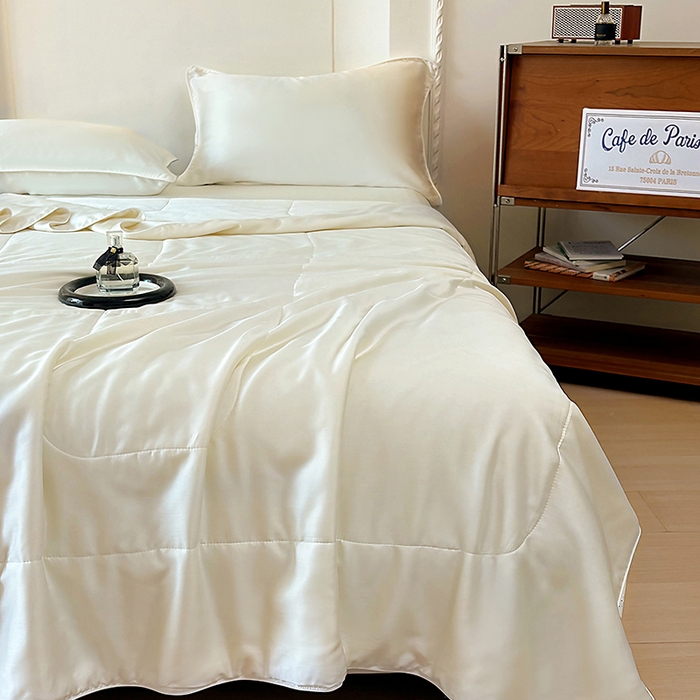 91家纺网 家纺一手货源 找家纺 百寐 2025新款60S兰精天丝夏被系列 奶白