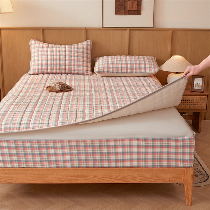 91家纺网 家纺一手货源 找家纺 伊人坊2025新款全棉色织水洗棉六面全包床笠床垫保护套无印风 单层床围-贝拉粉