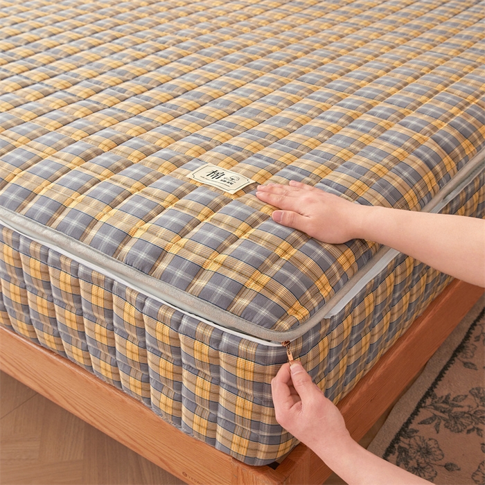 91家纺网 家纺一手货源 找家纺 伊人坊2025新款全棉色织水洗棉六面全包床笠床垫保护套无印风 夹棉床围-黄调格