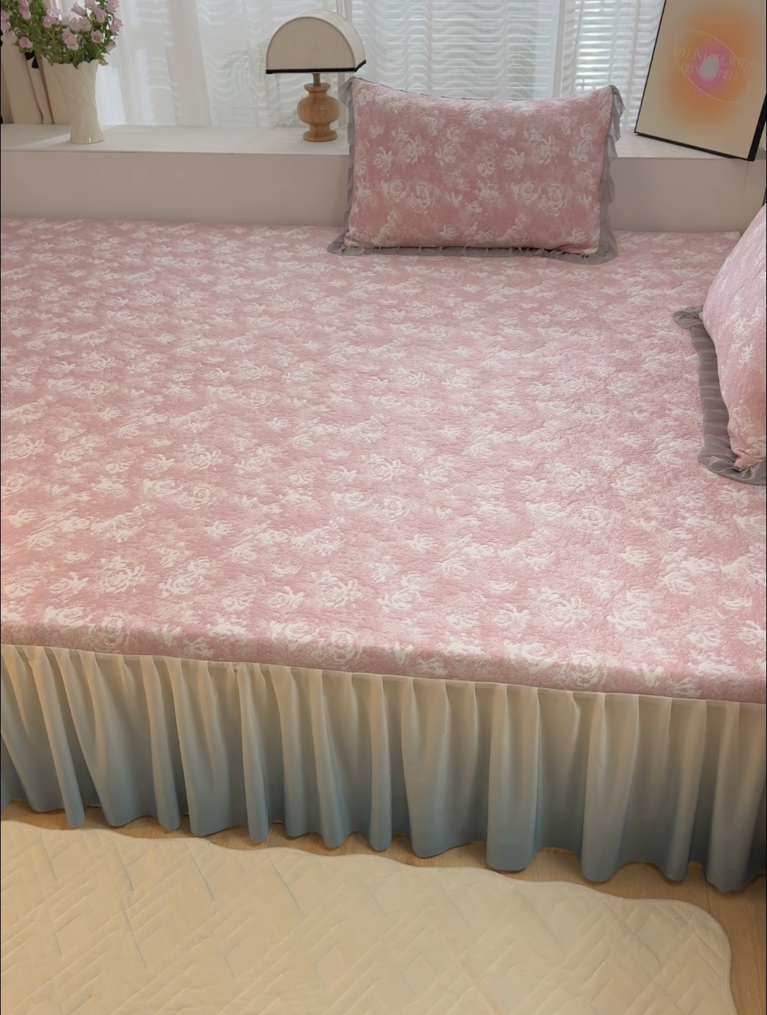 91家纺网 家纺一手货源 找家纺 冬然家纺2025新款冰豆豆榻榻米凉席 梦幻玫瑰-粉