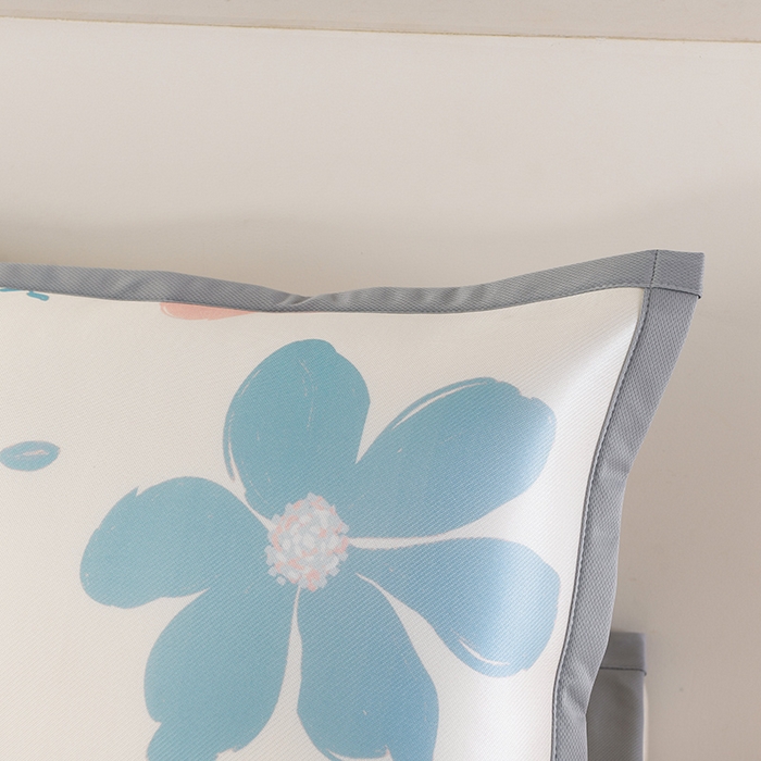 91家纺网 家纺一手货源 找家纺 牵依 2025春夏新款A类碳光冰丝席凉感印花三明治凉席 蓝色花海