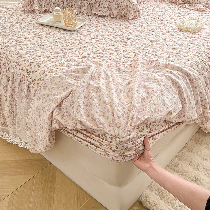 91家纺网 家纺一手货源 找家纺 宜凡家纺 2025新款糯糯棉全夹棉床笠式床裙三件套 繁花熙悦