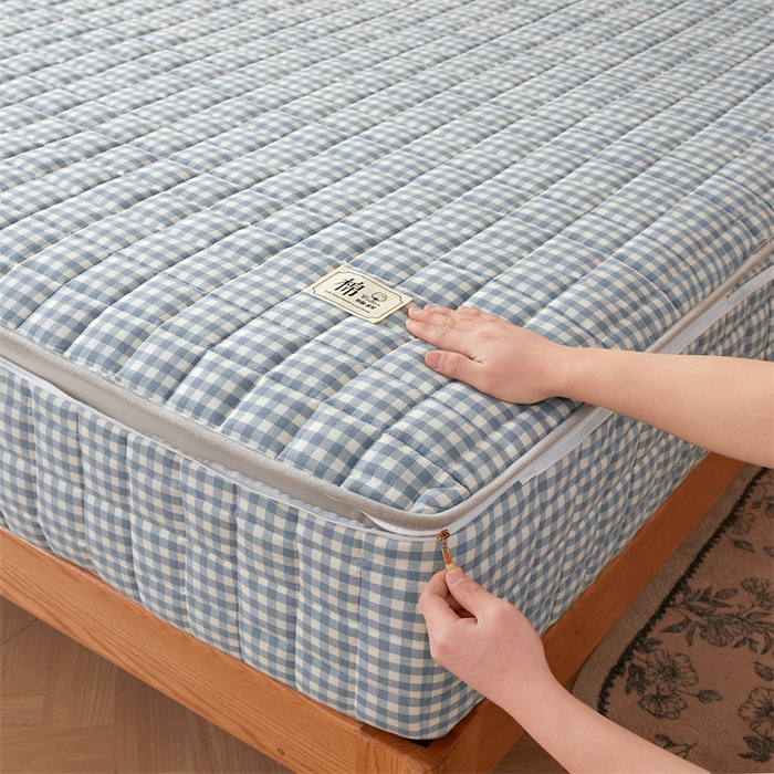 91家纺网 家纺一手货源 找家纺 伊人坊2025新款全棉色织水洗棉六面全包床笠床垫保护套无印风 夹棉床围-蓝小格