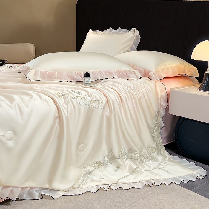 91家纺网 家纺一手货源 找家纺 梦舒羽 2025新款刺绣水洗真丝花边夏被四件套宿舍夏凉被床单枕套三件套-花韵花边款 花韵-粉（花边款）