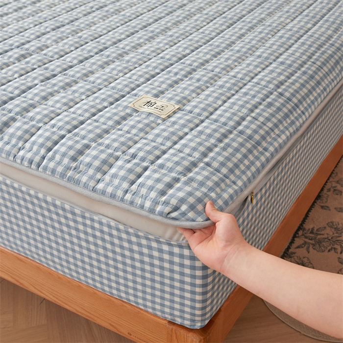 91家纺网 家纺一手货源 找家纺 伊人坊2025新款全棉色织水洗棉六面全包床笠床垫保护套无印风 单层床围-蓝小格