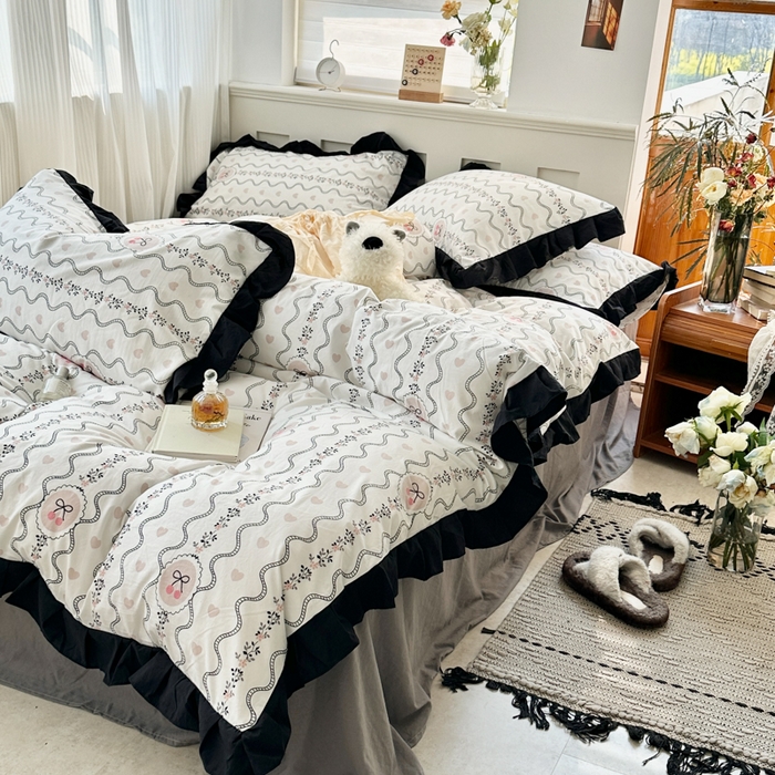 91家纺网 家纺一手货源 找家纺 芷凡家纺 2025新款皱皱云感棉赫本风韩式花边四件套 波纹