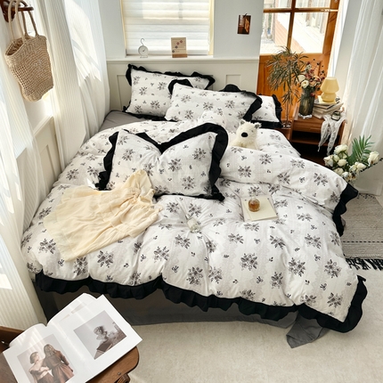 91家纺网 家纺一手货源 找家纺 芷凡家纺 2025新款皱皱云感棉赫本风韩式花边四件套 复古情怀