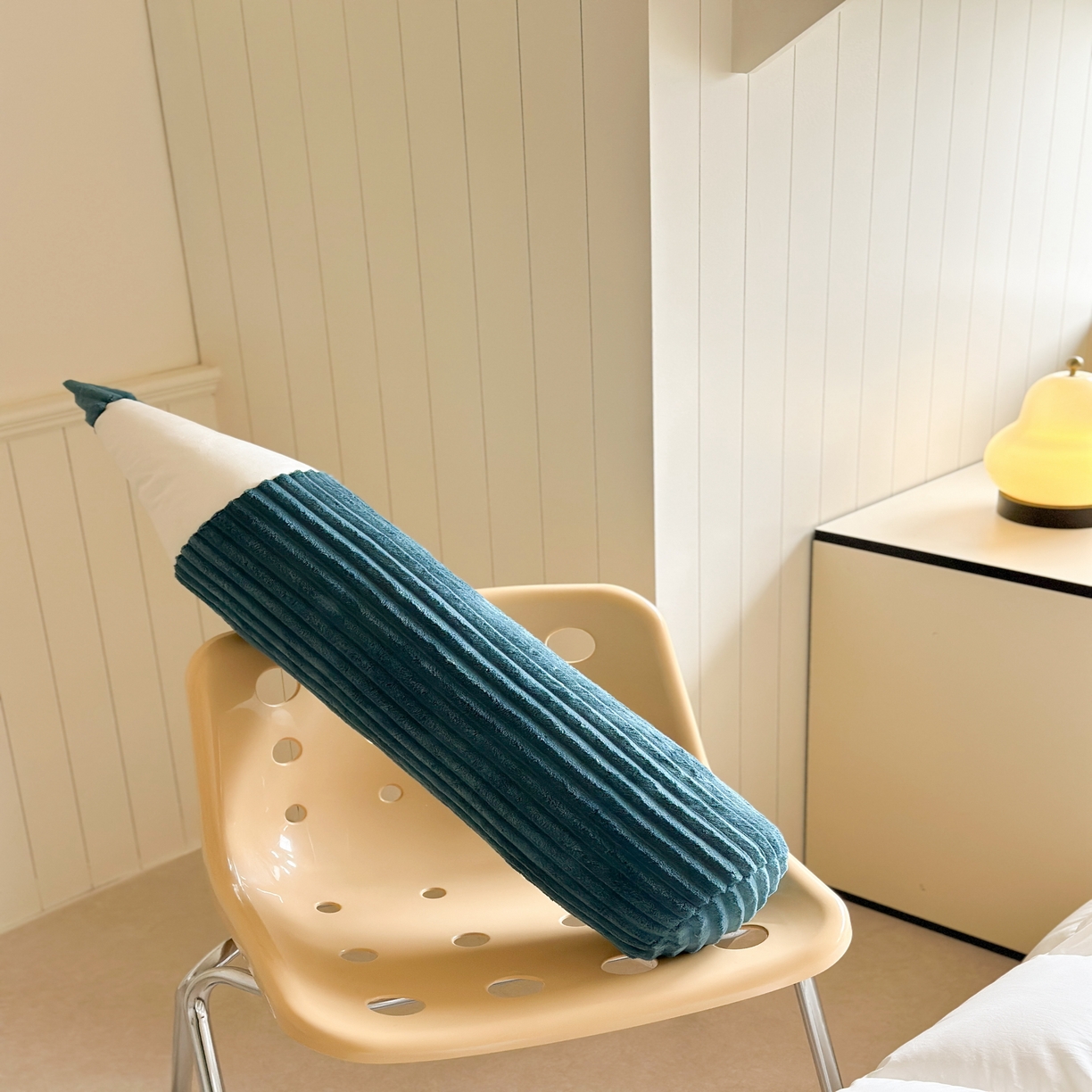 91家纺网 家纺一手货源 找家纺 美茉家居 铅笔（靠垫） 湖蓝