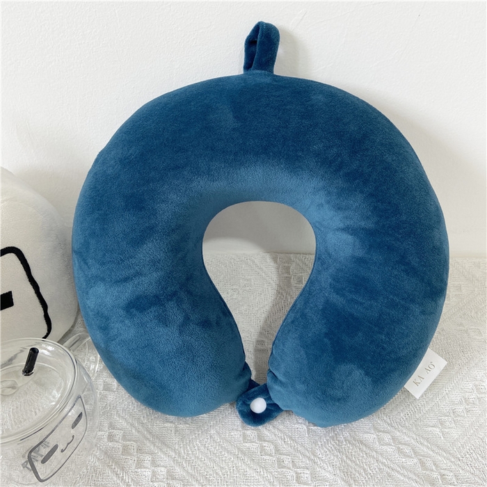 91家纺网 家纺一手货源 找家纺 卡奥家纺 2025新款纯U型枕旅行颈椎枕 深兰32*31*12