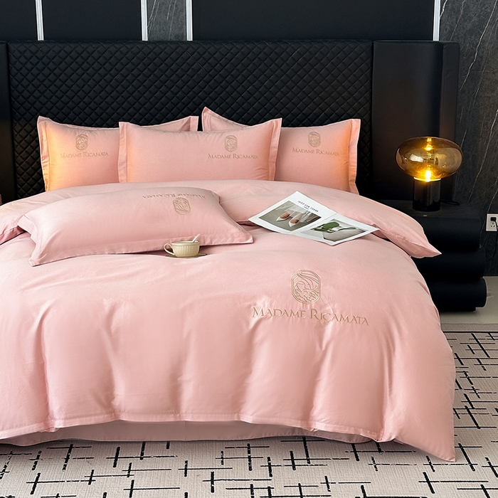 91家纺网 家纺一手货源 找家纺 梦莱斯2025新款长绒棉刺绣轻奢系列四件套 月夕粉